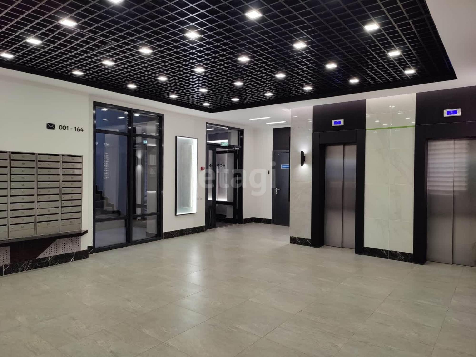 Купить квартиру за 12 000 000 рублей на Новгородская, 3