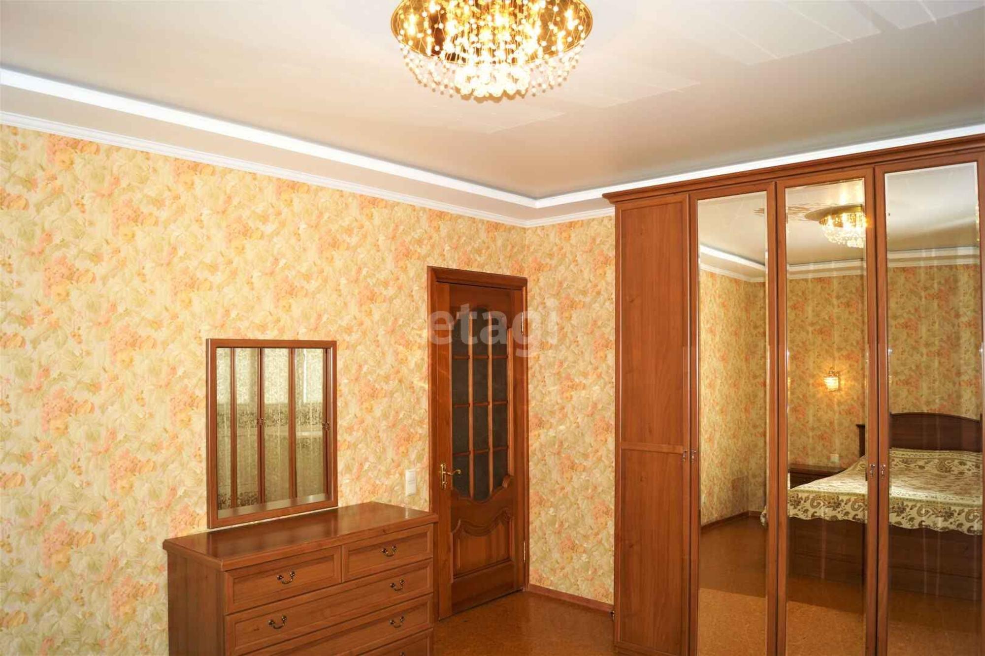Купить квартиру за 12 000 000 рублей на Мориса Тореза, 1
