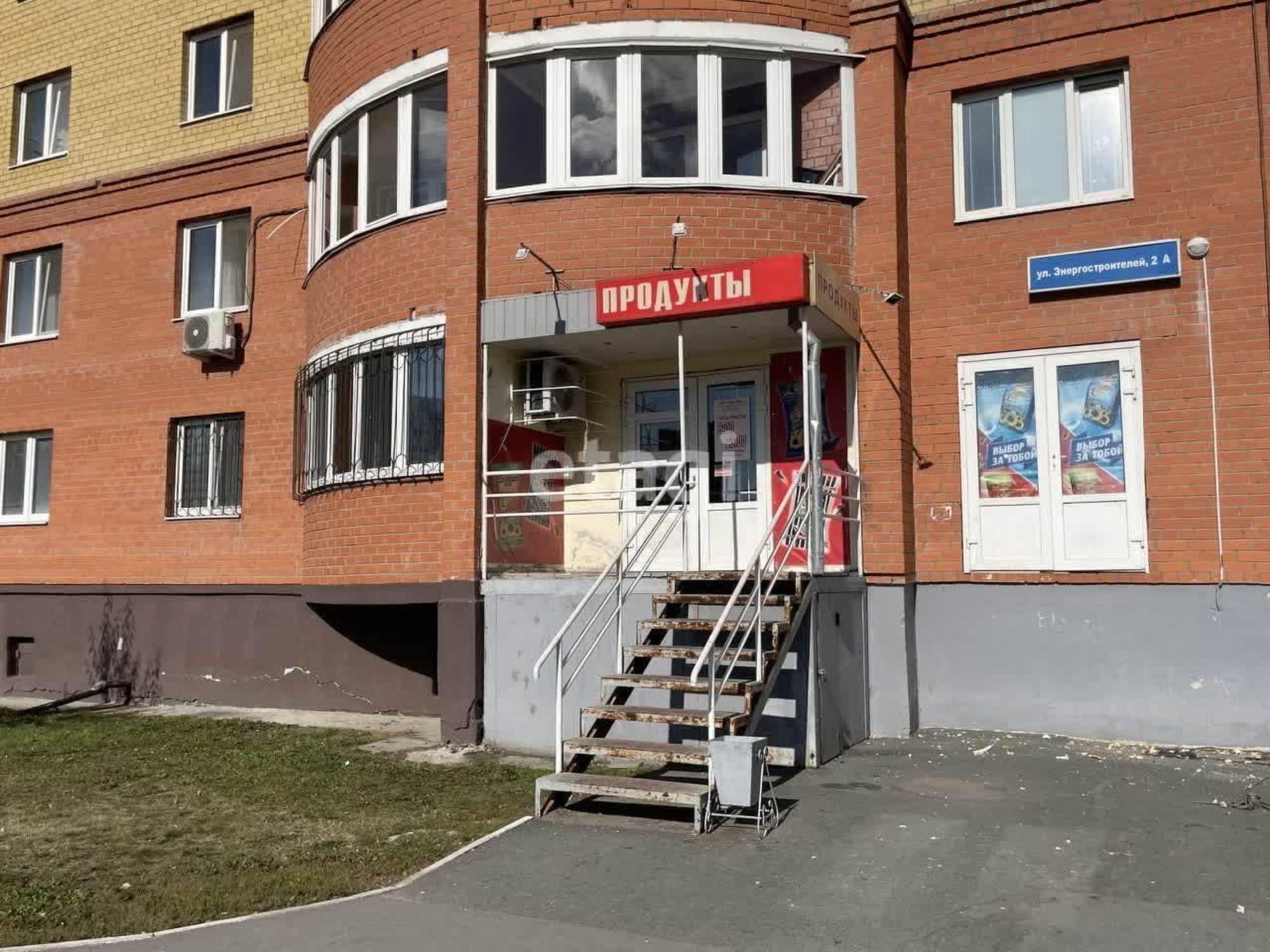 Сдать торговое помещение за 100 000 рублей на Энергостроителей 2а