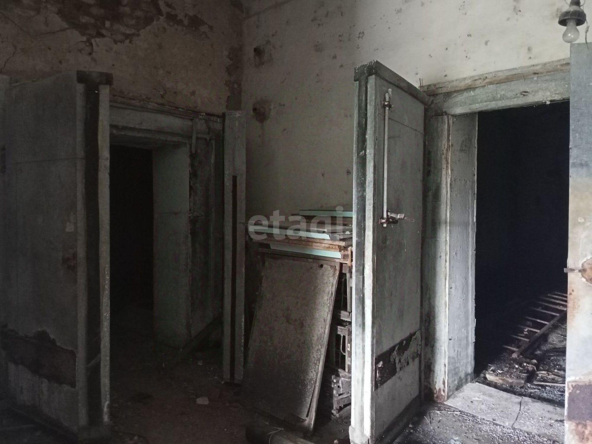 Купить складское помещение за 429 368 рублей на Октябрьская улица