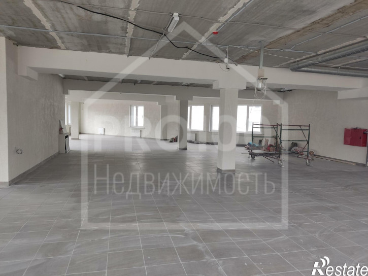 Помещение свободного назначения микрорайон Парковый,Фугенфирова улица,2