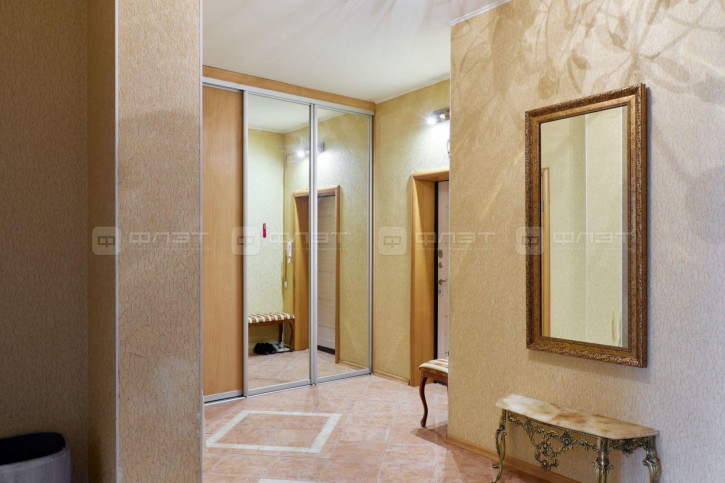 3-комн квартира ул. Мусина, дом 9