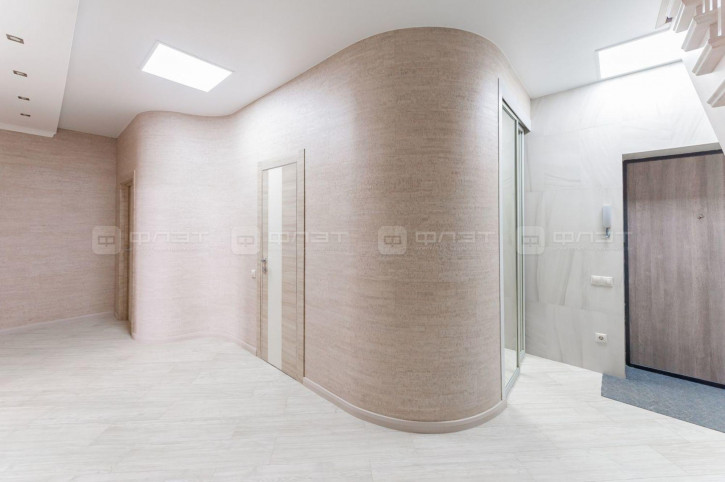 6-комн квартира ул. Шмидта, дом 34