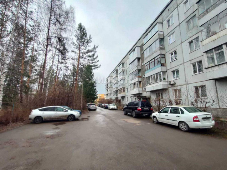 3-комн квартира Академгородок улица, д.15