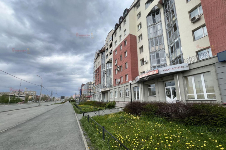 Торговое помещение Космонавтов 62