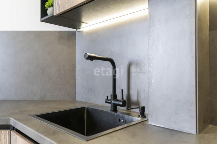 2-комн квартира Монтажников, 36