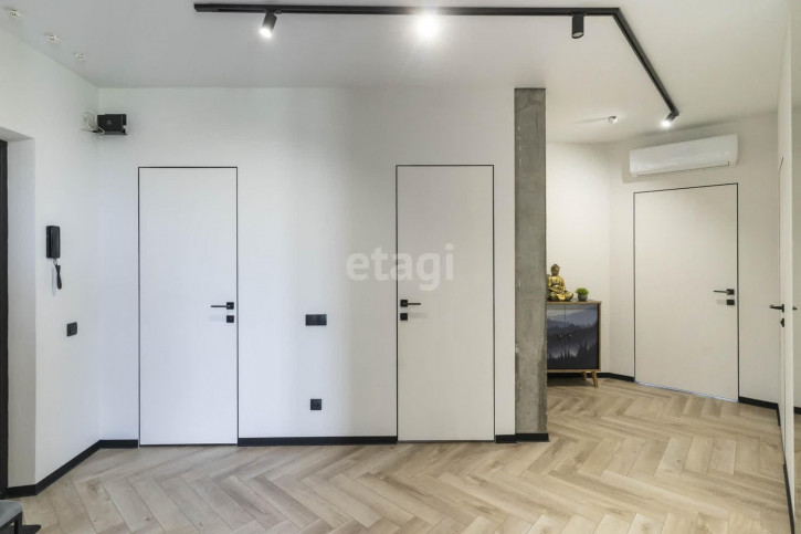 2-комн квартира Монтажников, 36