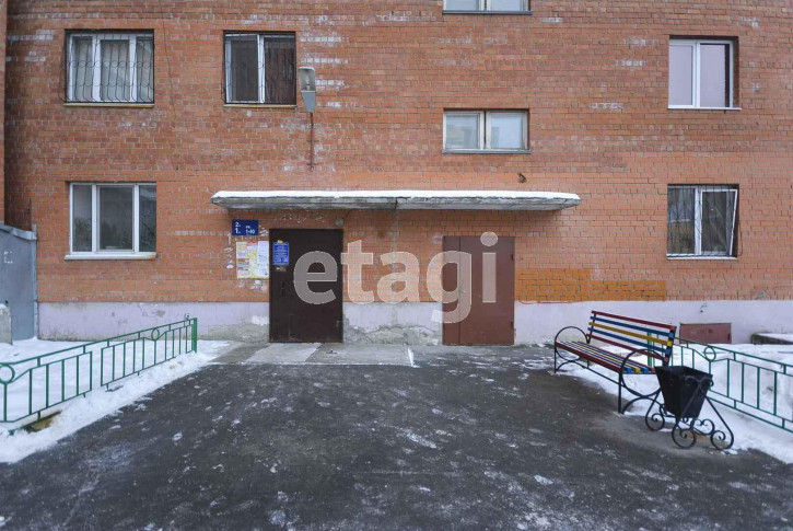 2-комн квартира 9 января, 164/2