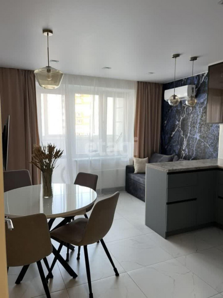 3-комн квартира Монтажников, 34
