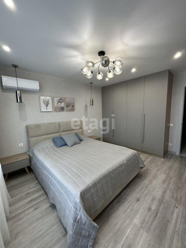 3-комн квартира Монтажников, 34