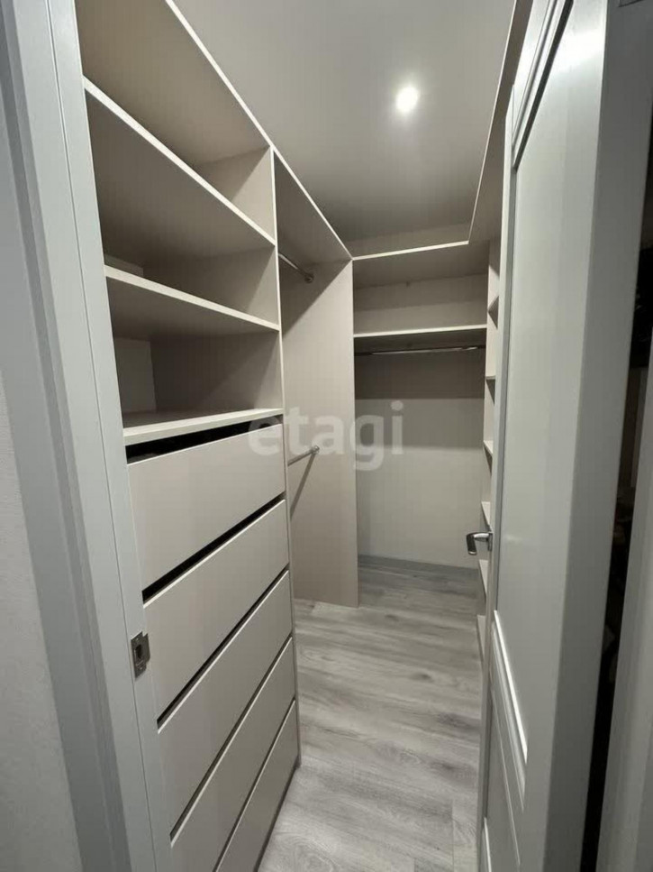 3-комн квартира Монтажников, 34