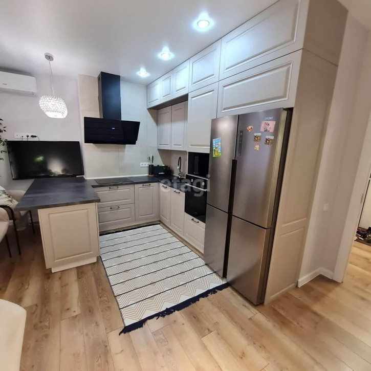 3-комн квартира Фармана Салманова, 26