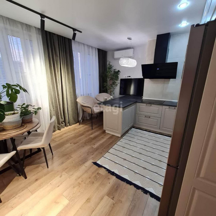 3-комн квартира Фармана Салманова, 26