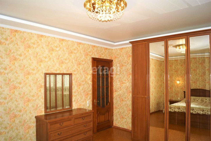 2-комн квартира Мориса Тореза, 1