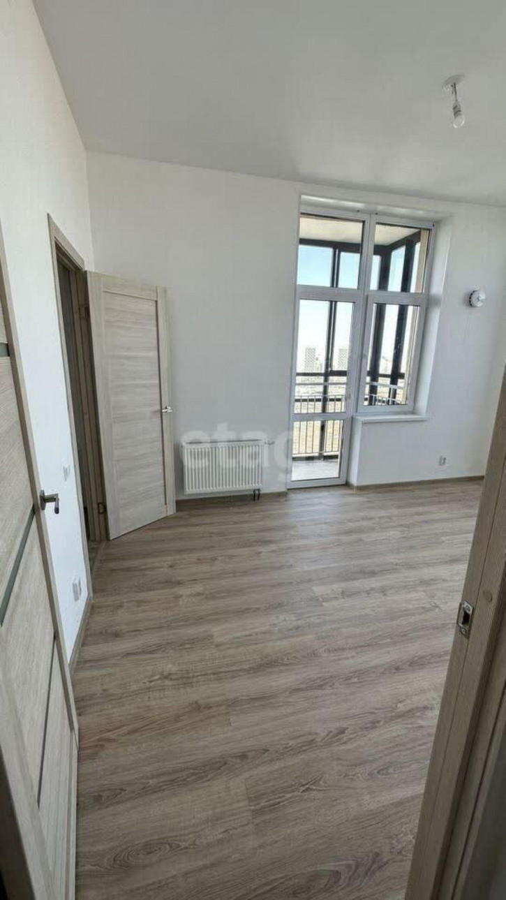 3-комн квартира Академика Парина, 31
