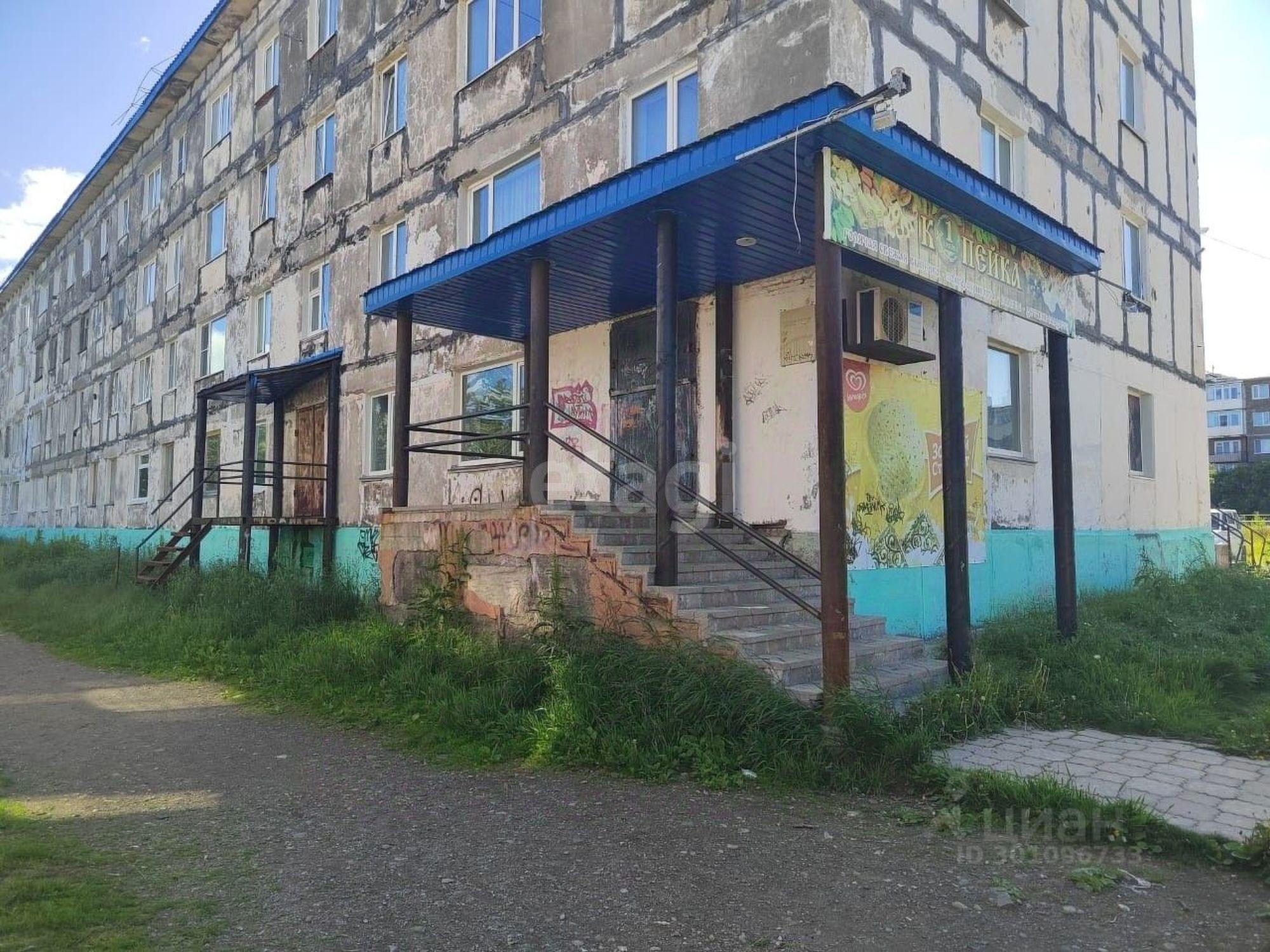 Купить торговое помещение за 5 936 120 рублей на Приморская улица, 1