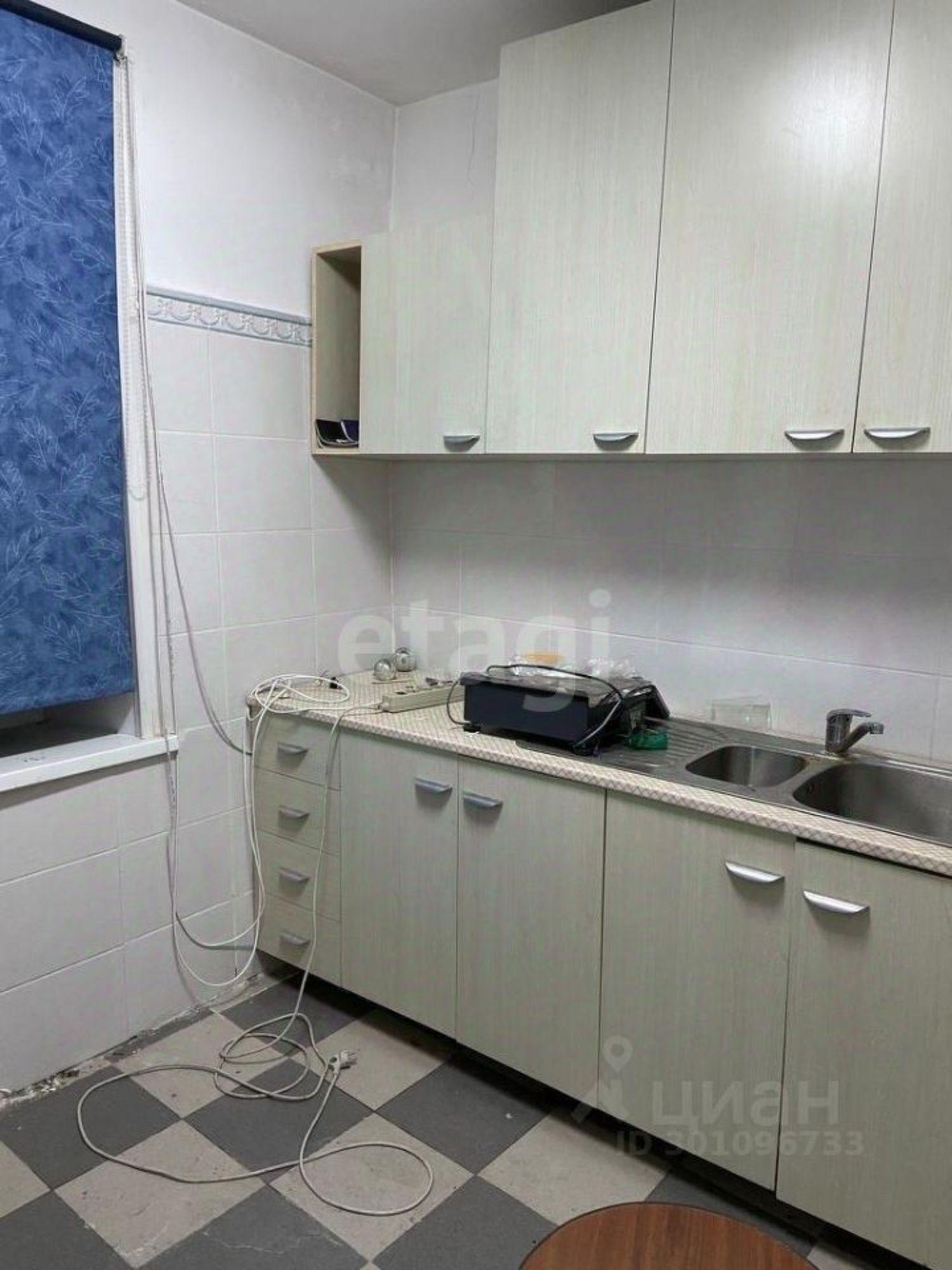 Купить торговое помещение за 5 936 120 рублей на Приморская улица, 1