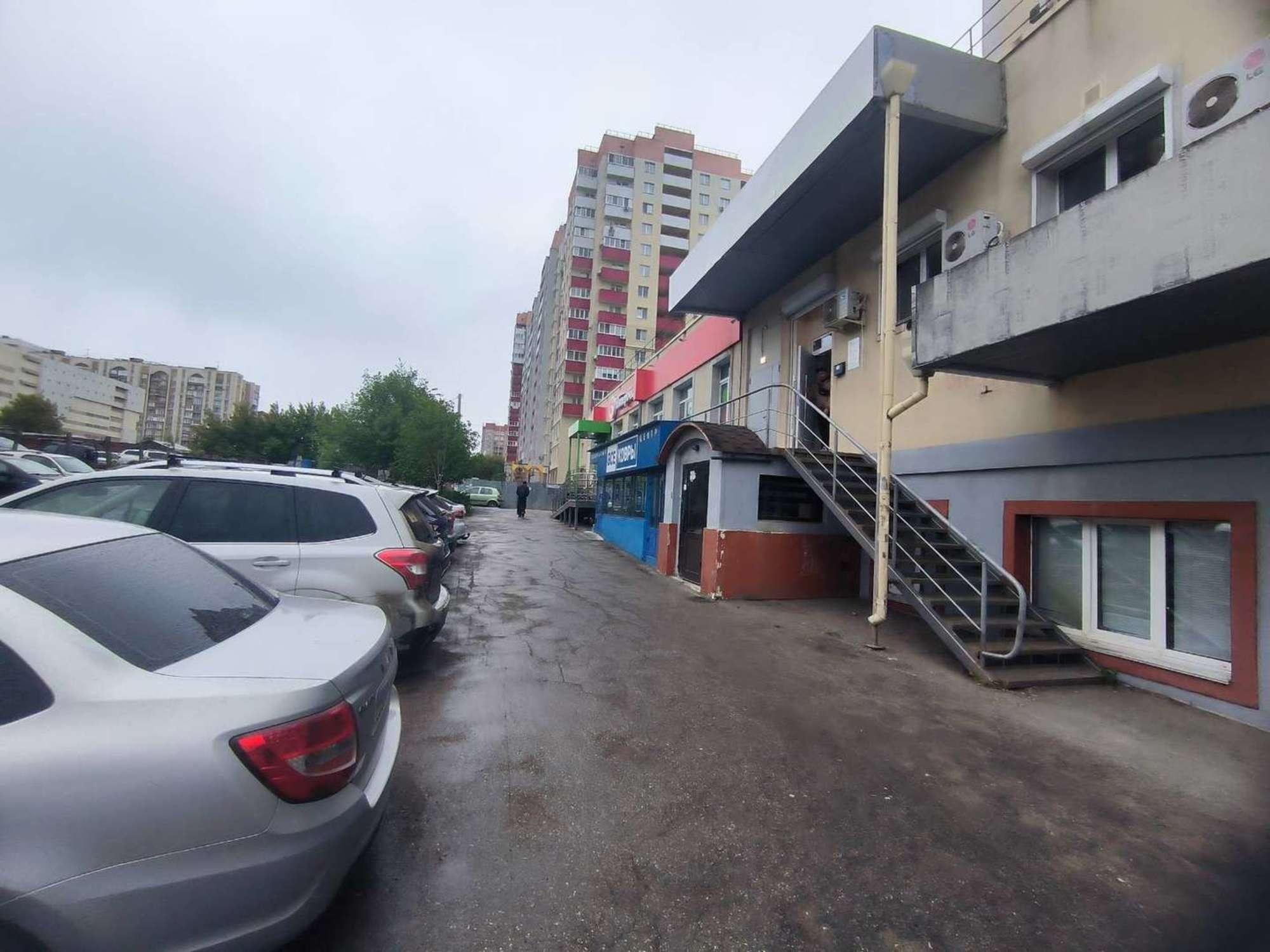 Купить торговое помещение за 49 900 000 рублей на Карла Маркса проспект, 55