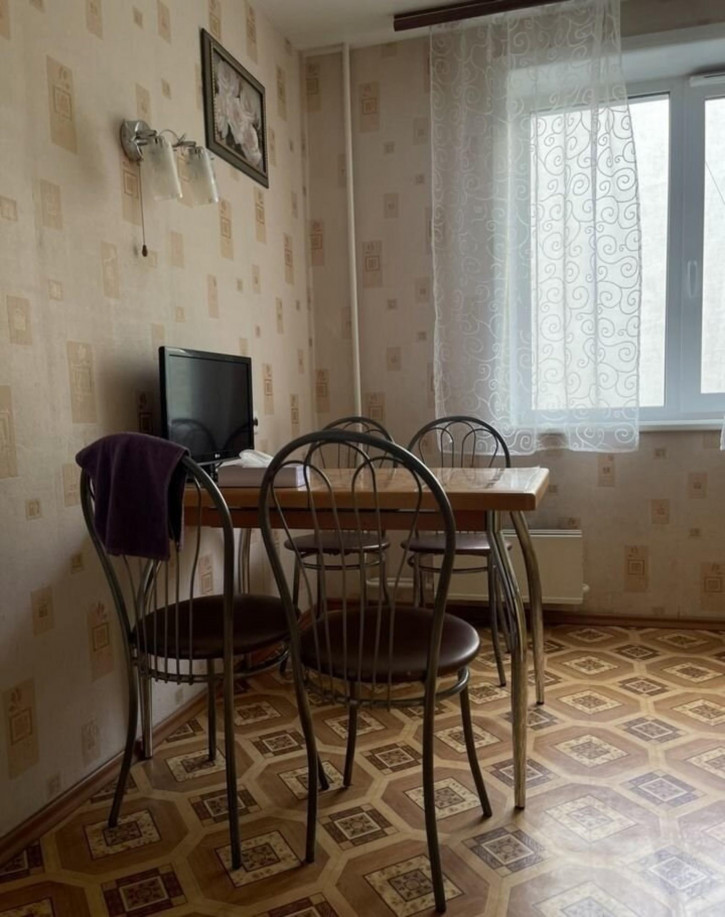 2-комн квартира Георгия Димитрова улица, 112
