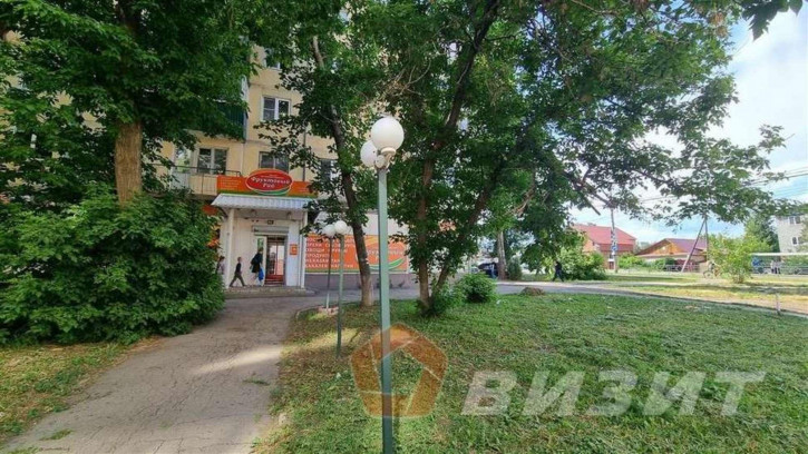 Торговое помещение Мориса Тореза улица, 99