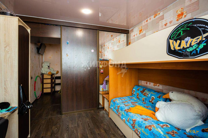 3-комн квартира Новоселов улица, д.41