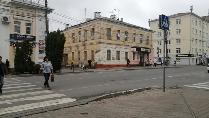 3-комн квартира Суворова улица,119