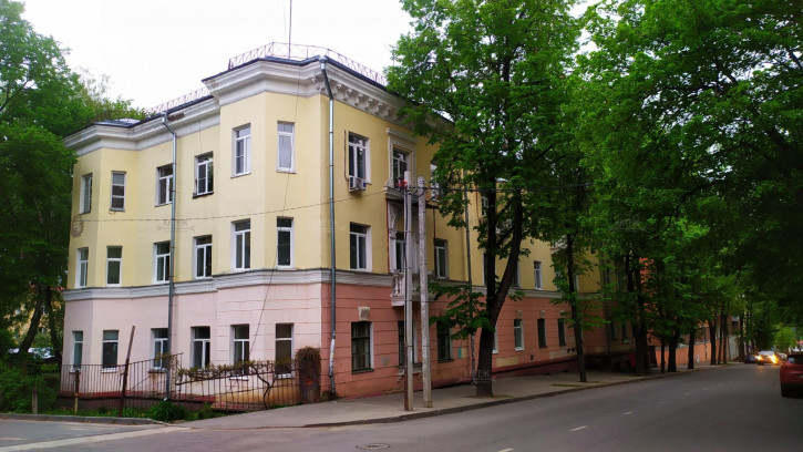 3-комн квартира Плеханова улица,79