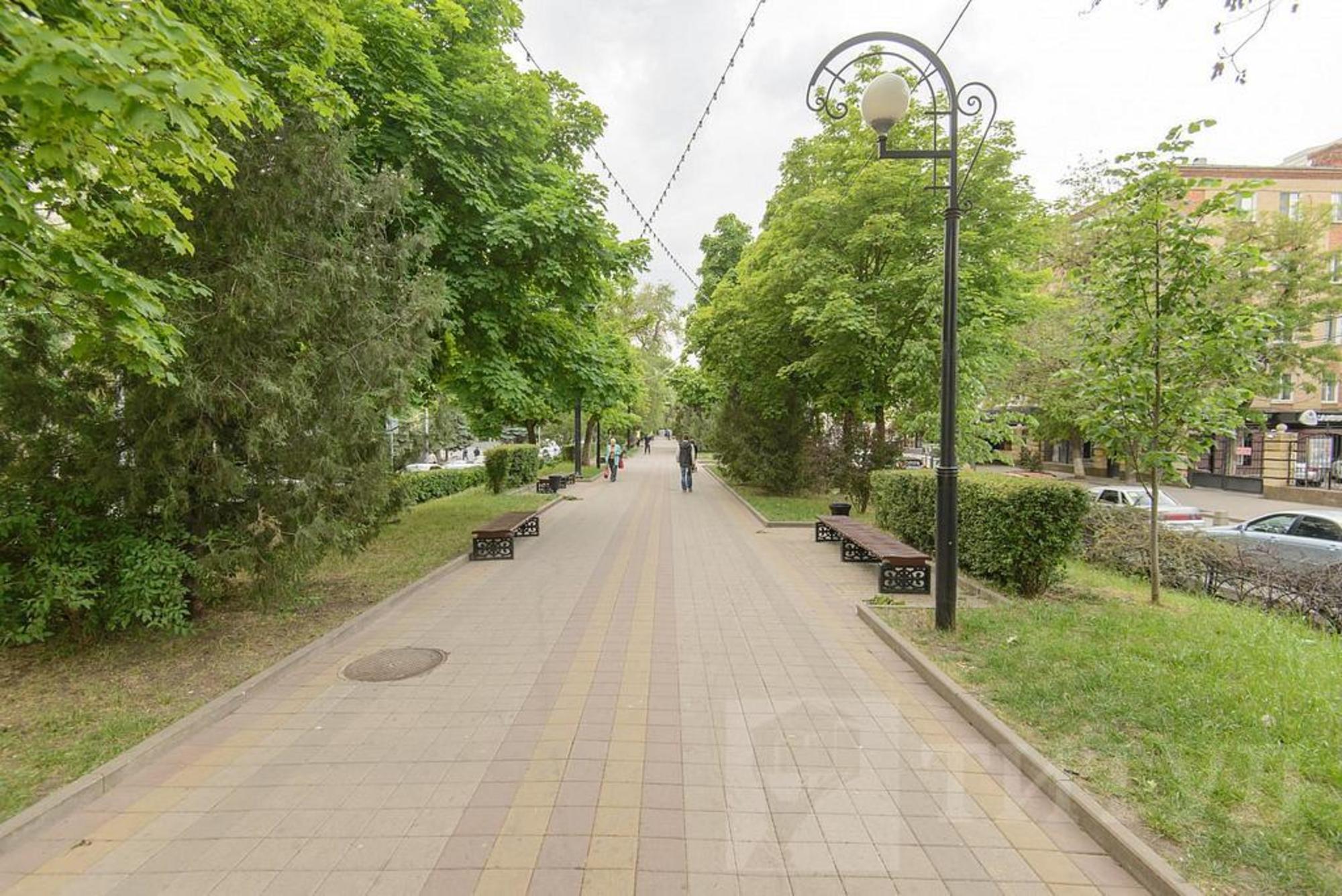 Купить квартиру за 20 000 000 рублей на Центр