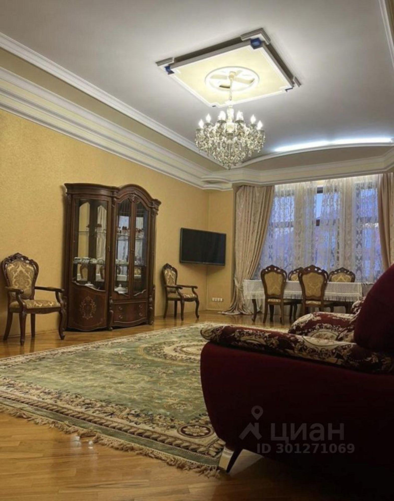 Купить дачу, дом, коттедж за 28 000 000 рублей на 14-я Пальмирная улица, 1