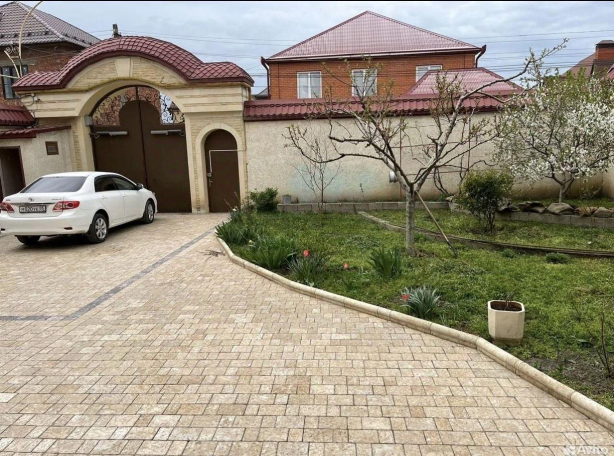 Купить дачу, дом, коттедж за 28 000 000 рублей на 14-я Пальмирная улица, 1