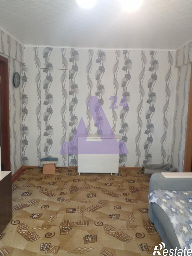 4-комн квартира улица Алтайская, дом 31