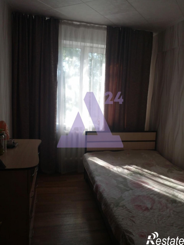 4-комн квартира улица Алтайская, дом 31