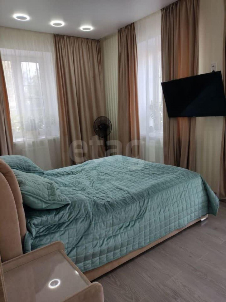 3-комн квартира улица Некрасова, 2