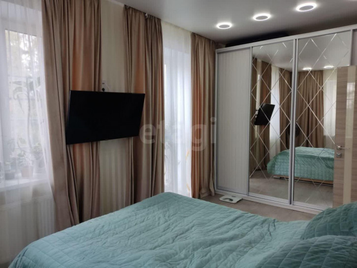 3-комн квартира улица Некрасова, 2