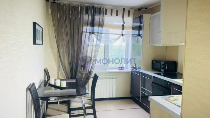 3-комн квартира Героя Юрия Смирнова ул, 13