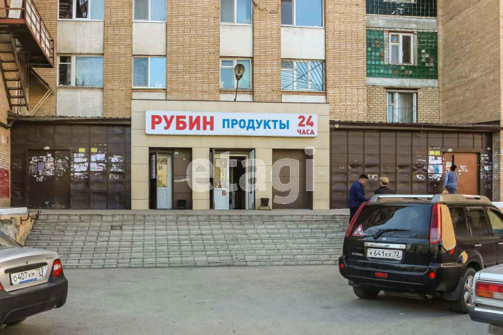 2-комн квартира Республики, 214