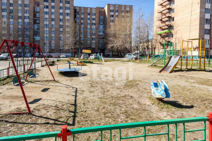 2-комн квартира Республики, 214