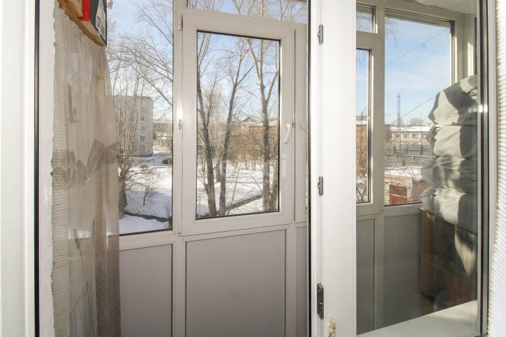 2-комн квартира Авторемонтная, 27