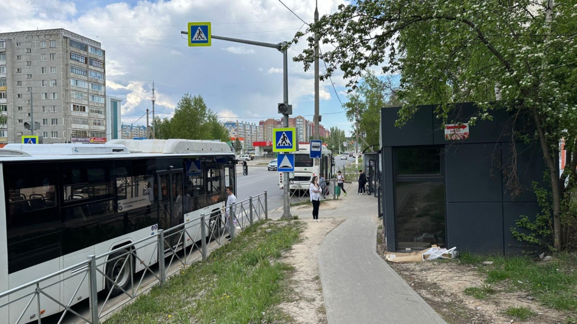 Сдать офис, помещение под офис за 25 000 рублей на Зеленодольск, пр-кт Строителей, 9