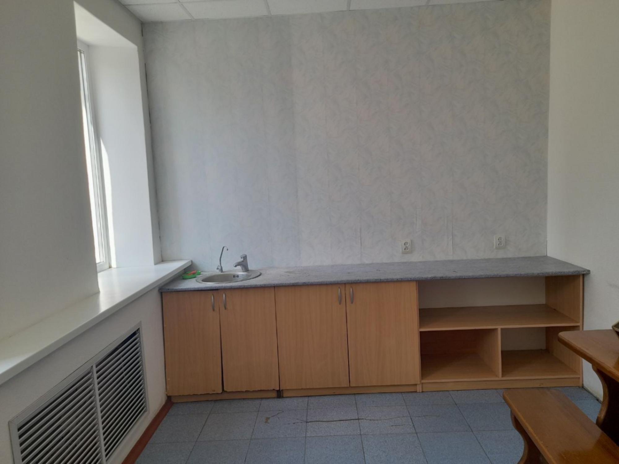 Сдать офис, помещение под офис за 70 000 рублей на ул им К.Маркса, 9
