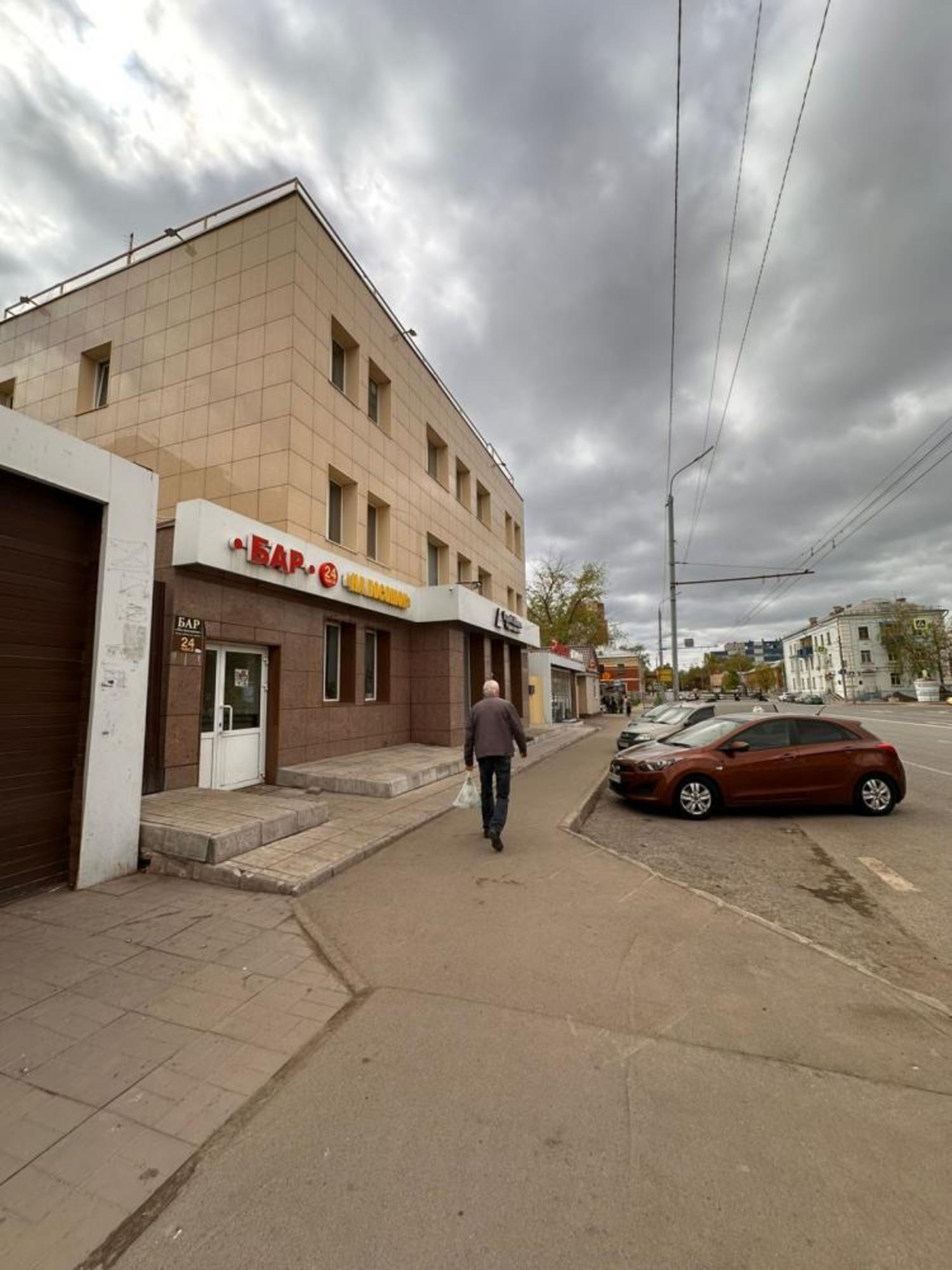 Купить торговое помещение за 110 000 000 рублей на ул Восстания, 115А