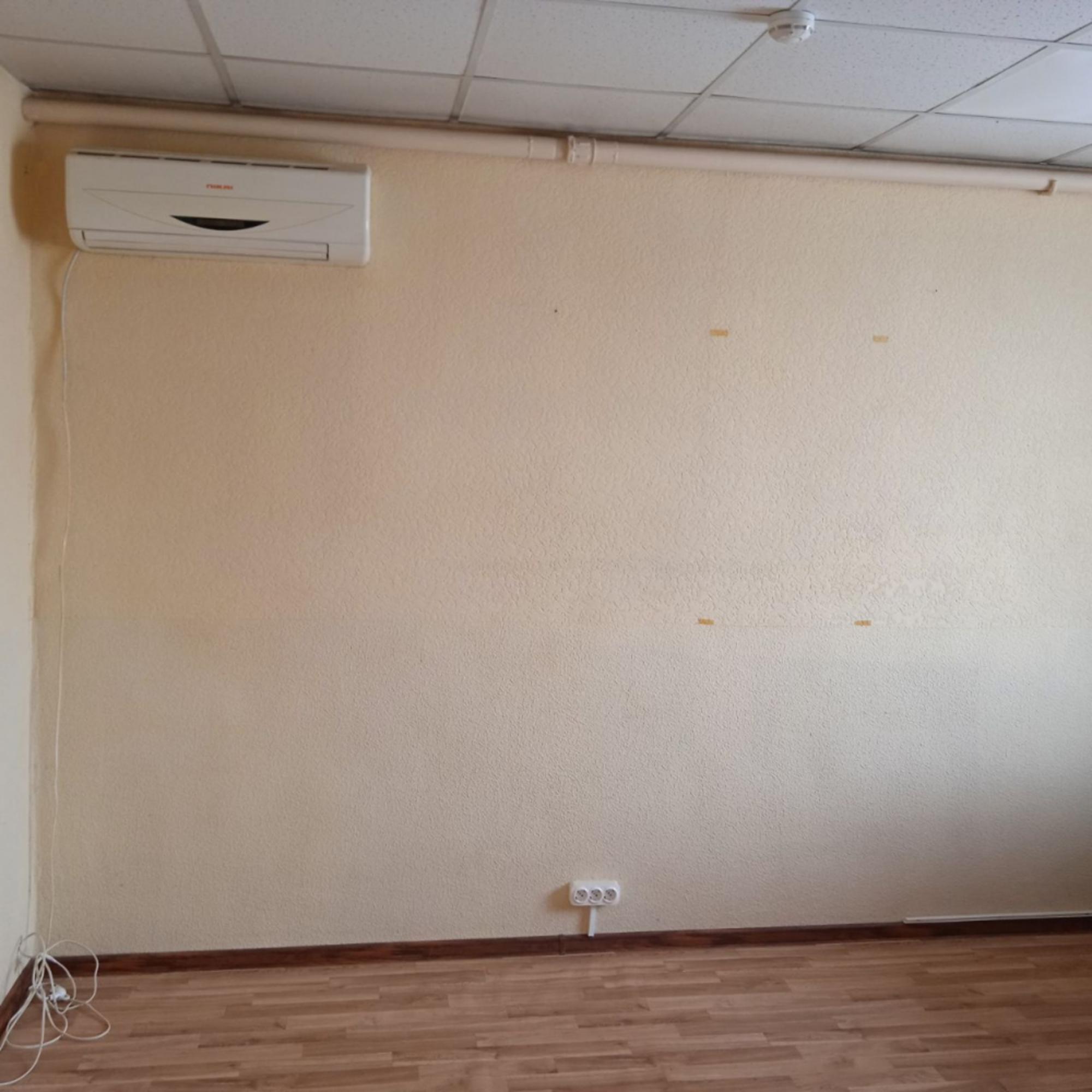 Сдать офис, помещение под офис за 12 000 рублей на пр-кт Кирова, 24
