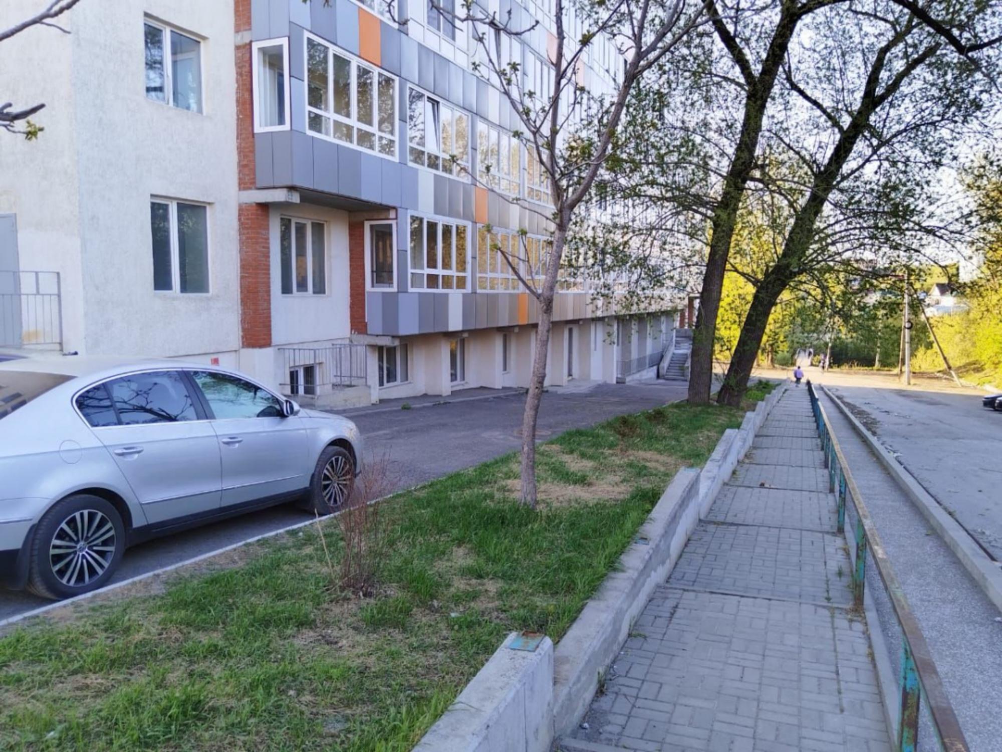 Купить торговое помещение за 14 256 000 рублей на Томская область, г.Томск, Киевская 1