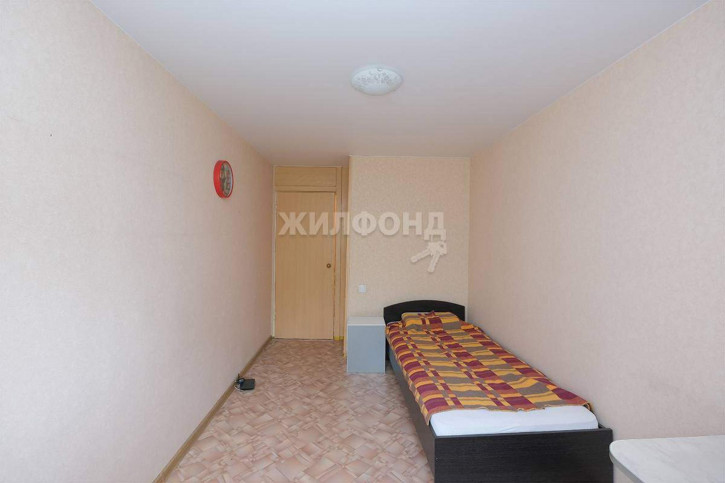 3-комн квартира Челюскинцев улица, д.44