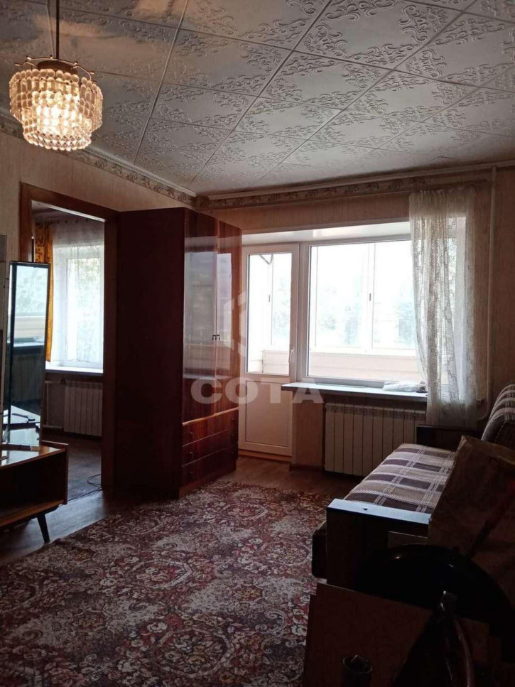 2-комн квартира Домостроителей улица, 45