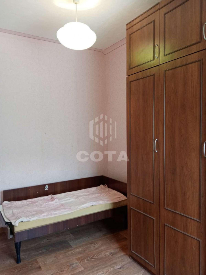 2-комн квартира Домостроителей улица, 45