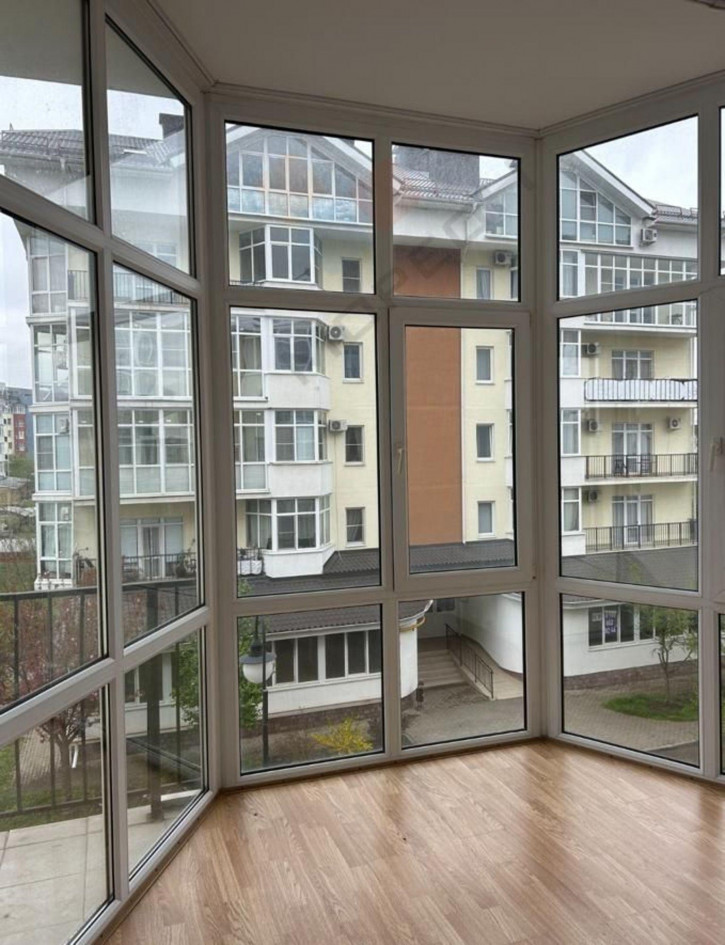 2-комн квартира Карлсруэвская ул, 10