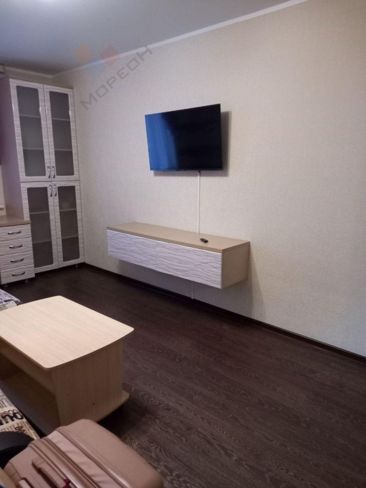 2-комн квартира Сергея Есенина ул, 110к1