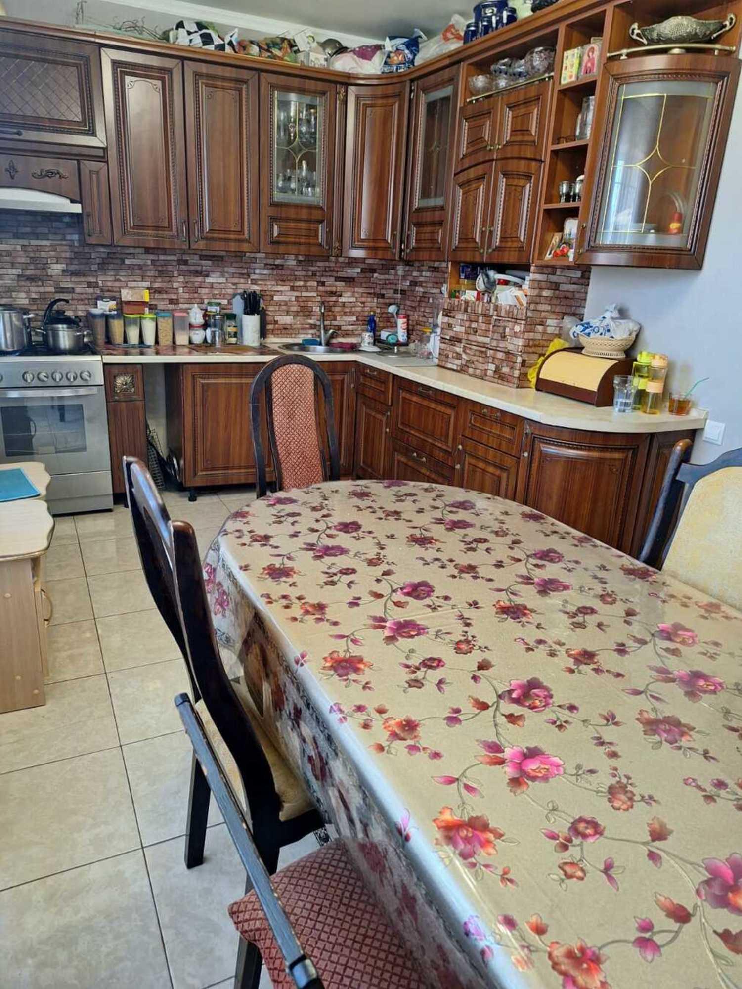 Купить дачу, дом, коттедж за 15 700 000 рублей на Сиреневая улица