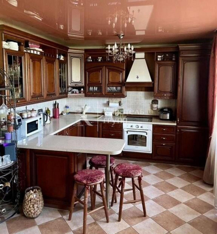 5-комн квартира ул Елизарова, 6